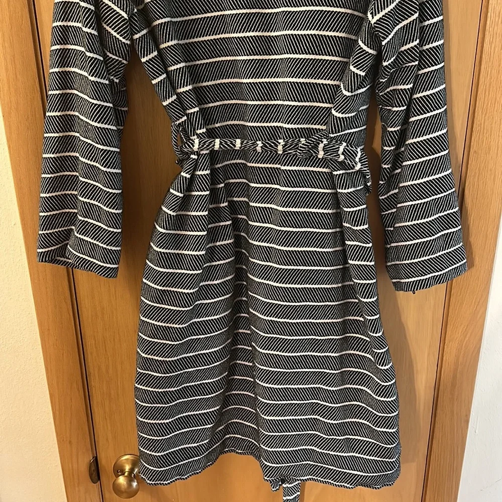 Striped Hooded Women's Robe - Picture 11 of 12